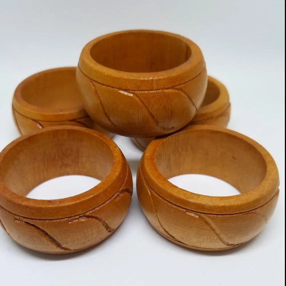 Vintage MCM Kemp & Beatley Carved Wood Wooden Napkin Rings - Set of 5